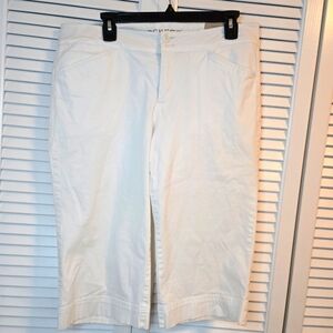 DOCKERS Capri Pants Women's Size 14 White Mid Rise Hook & Eye Pockets Belt Loops